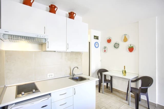 Appartement à vendre à Playa de las Américas, Adeje avec piscine - 275 000 € (Ref: 9325933)