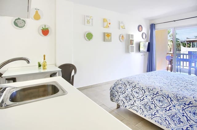 Appartement à vendre à Playa de las Américas, Adeje avec piscine - 275 000 € (Ref: 9325933)