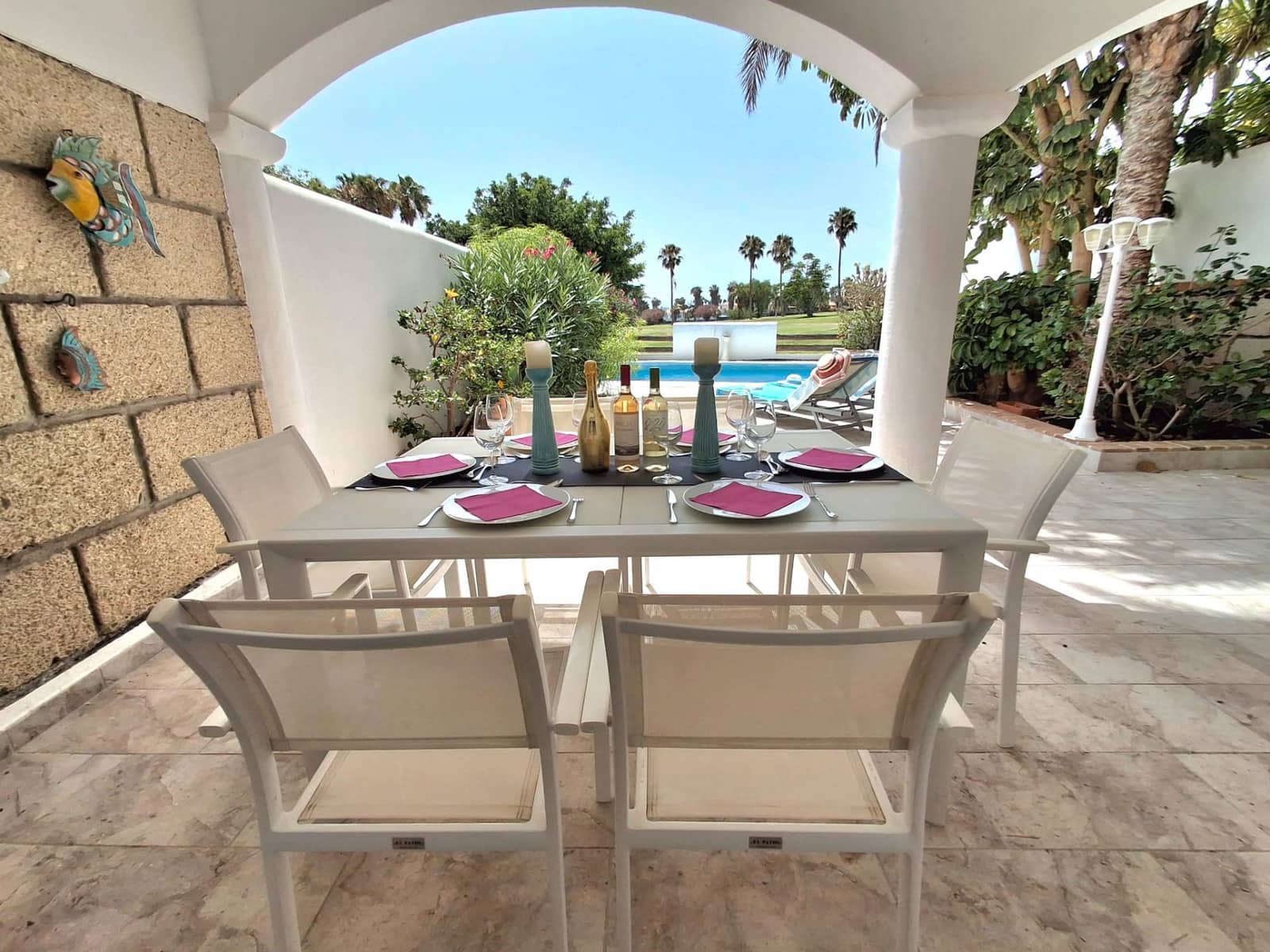 4 sovrum Semi-fristående Villa till salu i La Caleta Adeje med pool garage - 1 175 000 € (Ref: 9325934)