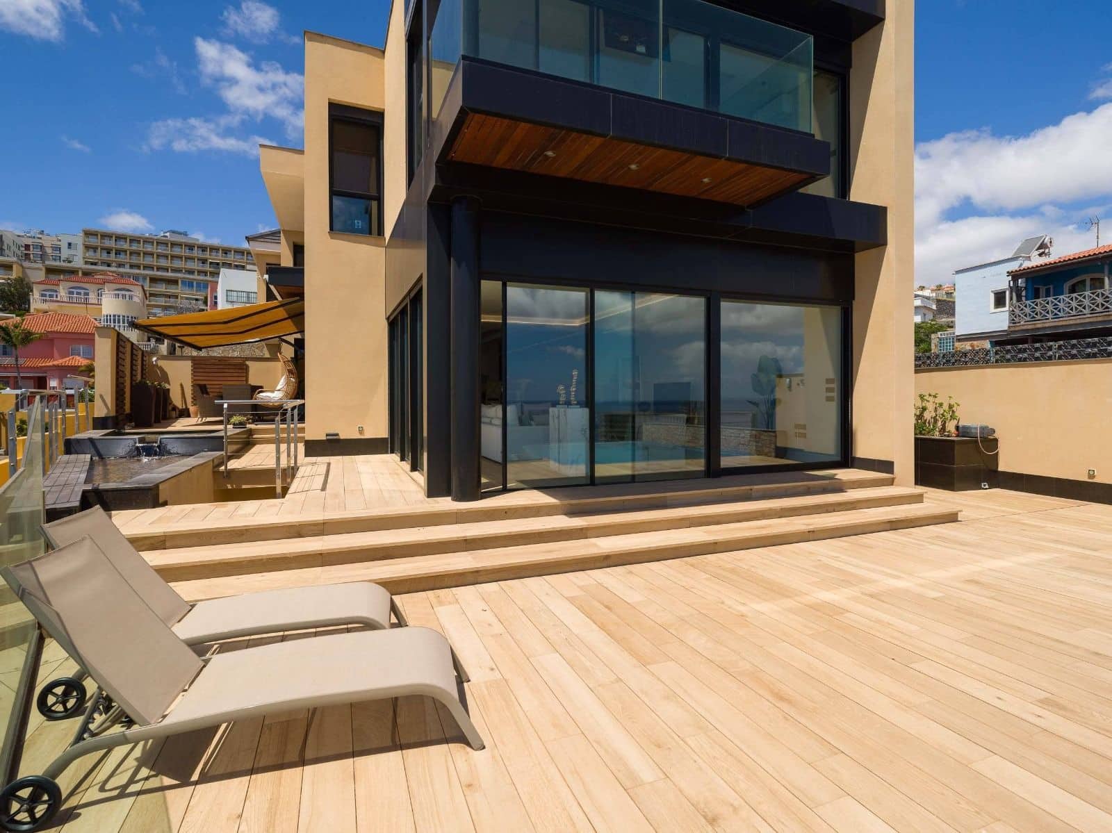 6 chambre Villa/Maison à vendre à Acoran avec piscine garage - 1 599 000 € (Ref: 9340679)