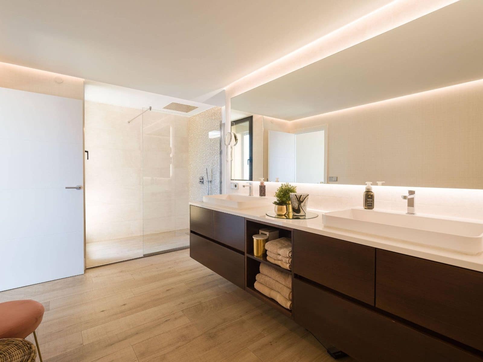 6 chambre Villa/Maison à vendre à Acoran avec piscine garage - 1 599 000 € (Ref: 9340679)