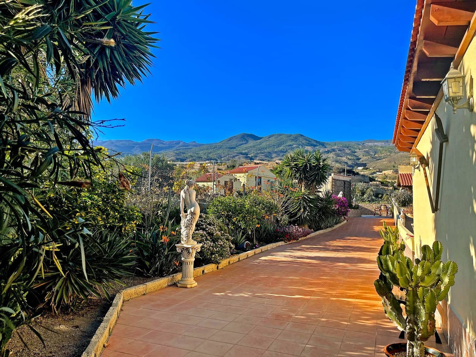 5 bedroom Finca/Country House for sale in Arico with pool garage - € 1,500,000 (Ref: 9355511)