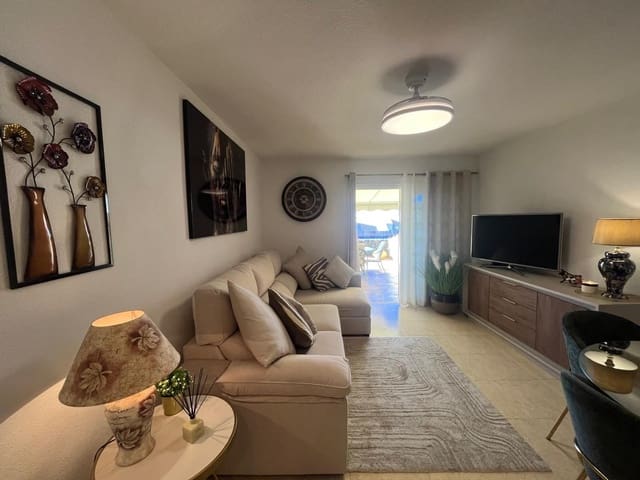 2 slaapkamer Halfvrijstaande villa te koop in Costa Adeje, Adeje met zwembad garage - € 455.000 (Ref: 9371730)