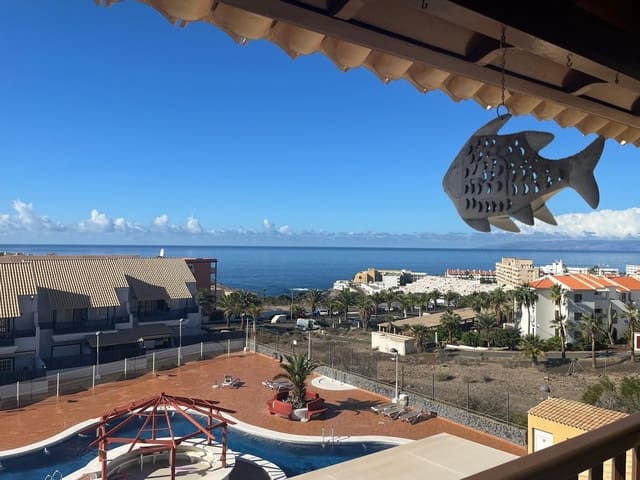 2 slaapkamer Halfvrijstaande villa te koop in Costa Adeje, Adeje met zwembad garage - € 455.000 (Ref: 9371730)