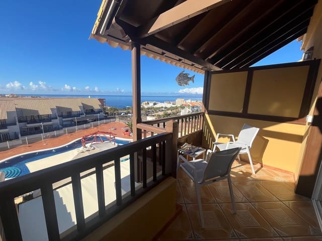 2 slaapkamer Halfvrijstaande villa te koop in Costa Adeje, Adeje met zwembad garage - € 455.000 (Ref: 9371730)