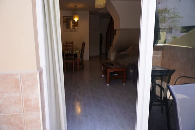 3 chambre Villa/Maison à vendre à Playa del Duque, Adeje avec piscine garage - 420 000 € (Ref: 9378722)