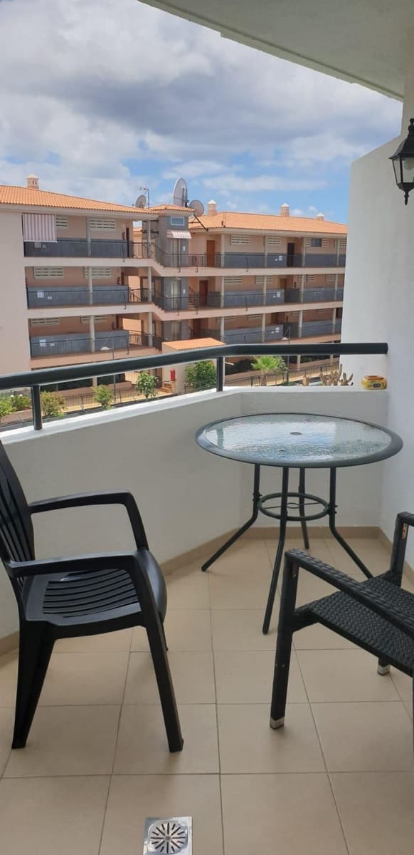 Apartamento en Los Cristianos en venta con piscina - 218.000 € (Ref: 9382332)