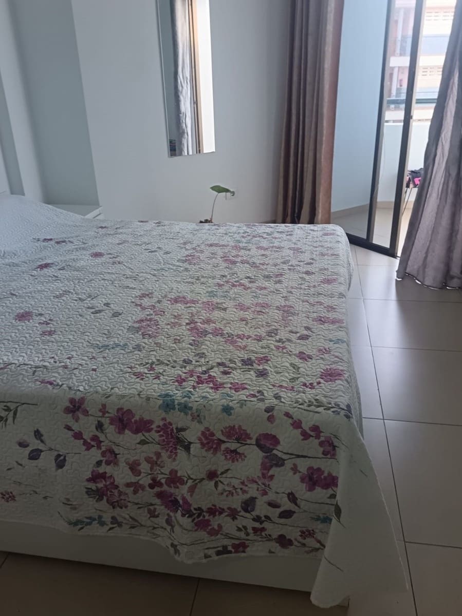 Apartment for sale in Los Cristianos with pool - € 218,000 (Ref: 9382332)