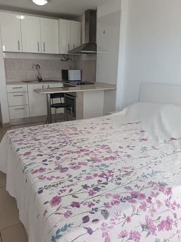 Appartement te koop in Los Cristianos, Arona met zwembad - € 218.000 (Ref: 9382332)