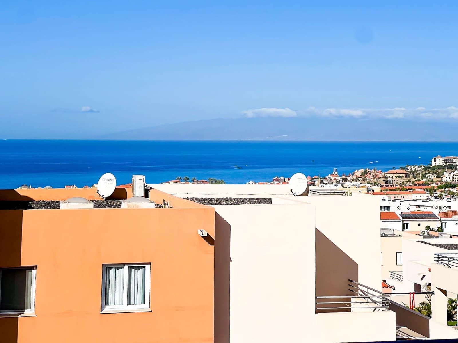 3 slaapkamer Halfvrijstaande villa te koop in El Madronal met garage - € 475.000 (Ref: 9395718)