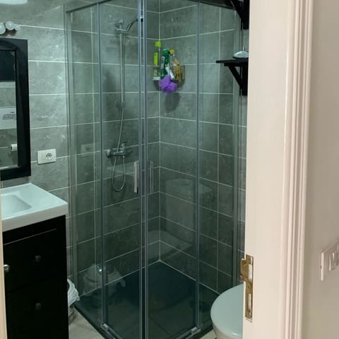 Apartamento en Los Cristianos, Arona en venta con piscina - 220.500 € (Ref: 9398185)