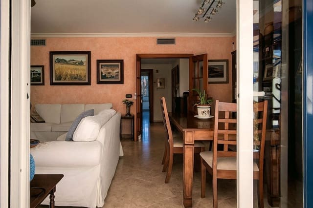 3 slaapkamer Appartement te koop in Los Cristianos, Arona met zwembad garage - € 665.000 (Ref: 9400380)