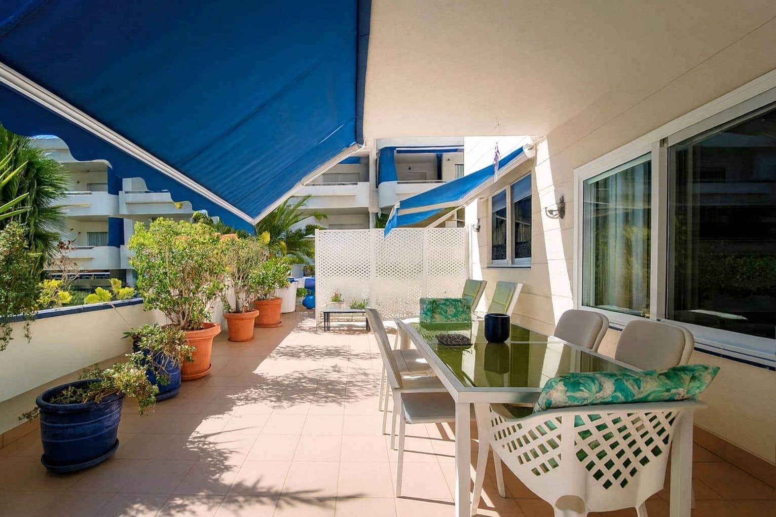 3 chambre Appartement à vendre à Los Cristianos avec piscine garage - 665 000 € (Ref: 9400380)