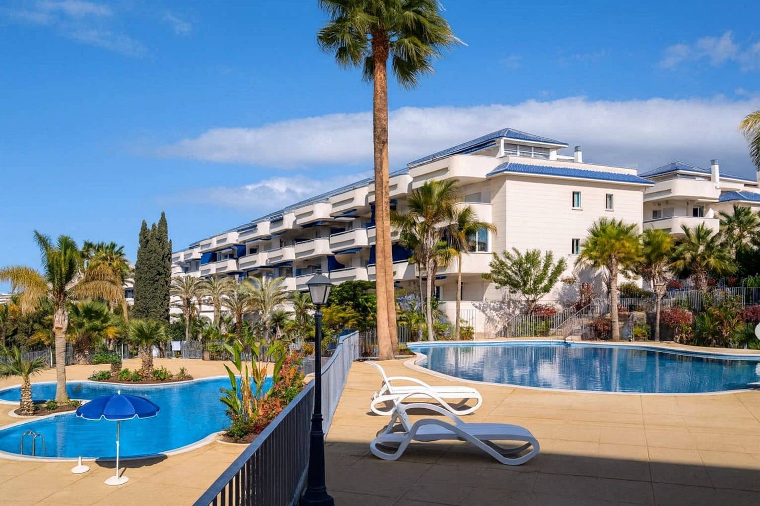 3 chambre Appartement à vendre à Los Cristianos avec piscine garage - 665 000 € (Ref: 9400380)