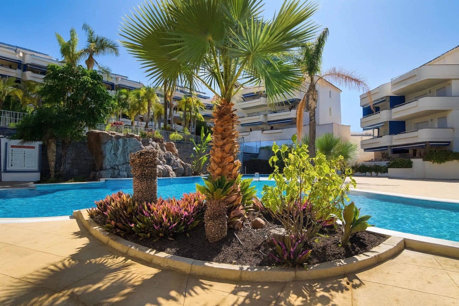 3 chambre Appartement à vendre à Los Cristianos avec piscine garage - 665 000 € (Ref: 9400380)