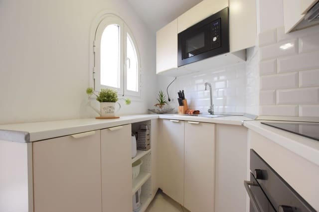 3 slaapkamer Bungalow te koop in Playa de las Américas, Adeje met zwembad - € 450.000 (Ref: 9406220)