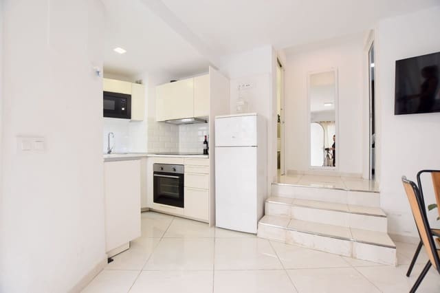 3 slaapkamer Bungalow te koop in Playa de las Américas, Adeje met zwembad - € 450.000 (Ref: 9406220)