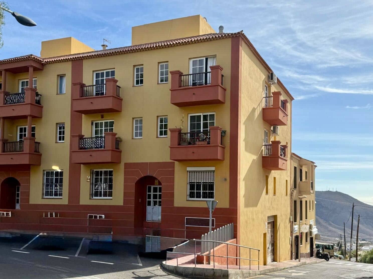 2 bedroom Apartment for sale in La Camella with garage - € 285,000 (Ref: 9413607)