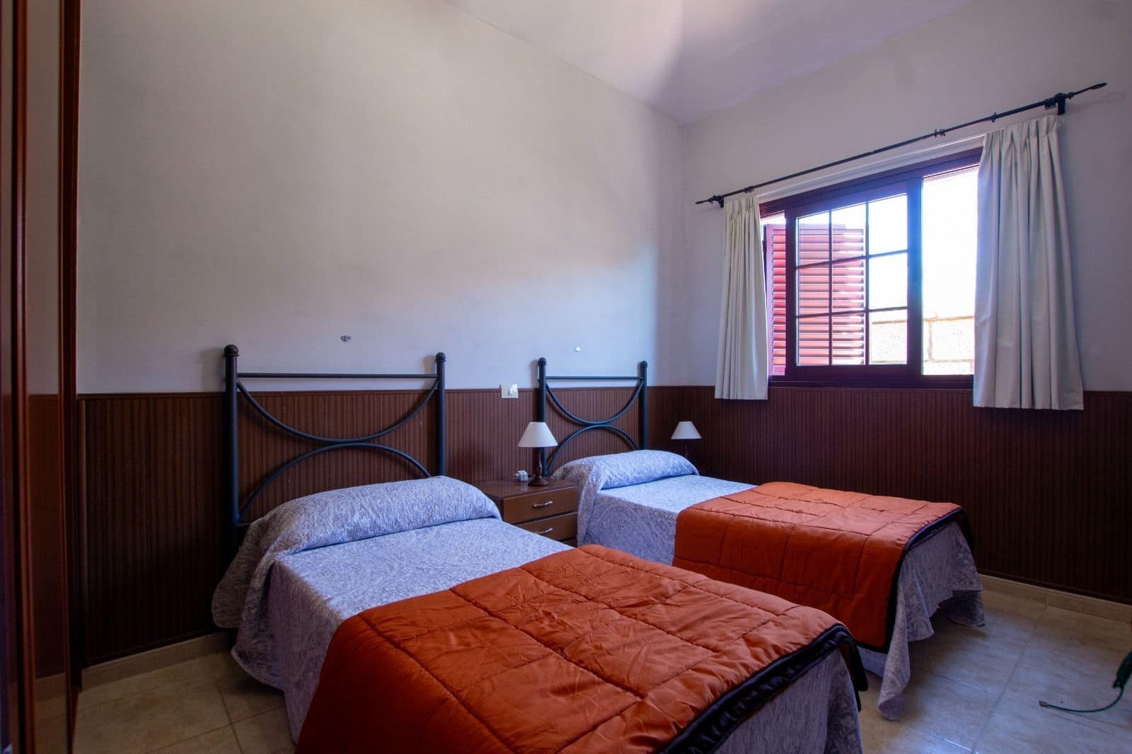 4 soverom Villa til salgs i Arona med svømmebasseng garasje - € 579 000 (Ref: 9421864)