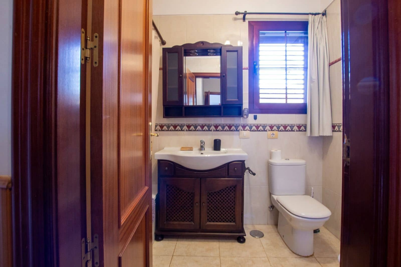 4 soverom Villa til salgs i Arona med svømmebasseng garasje - € 579 000 (Ref: 9421864)