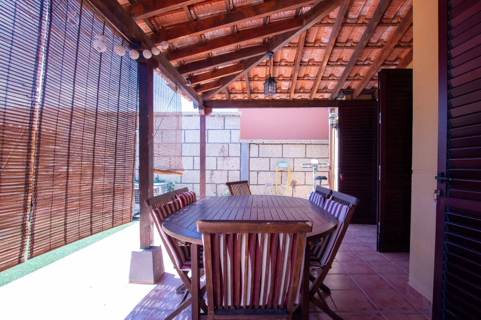 4 soverom Villa til salgs i Arona med svømmebasseng garasje - € 579 000 (Ref: 9421864)