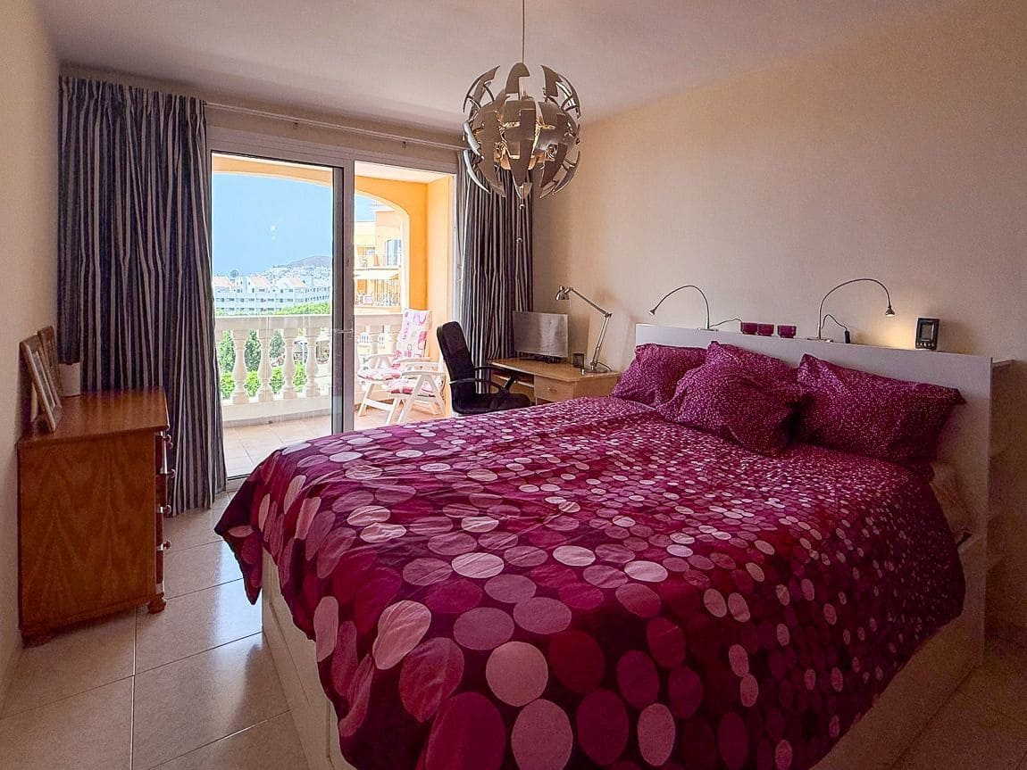 2 slaapkamer Appartement te koop in Los Cristianos met zwembad - € 430.000 (Ref: 9441256)