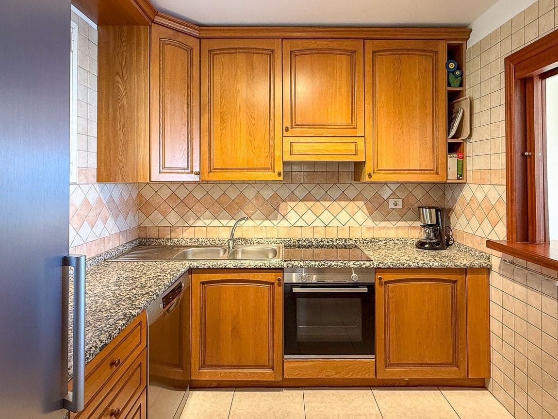 2 slaapkamer Appartement te koop in Los Cristianos met zwembad - € 430.000 (Ref: 9441256)