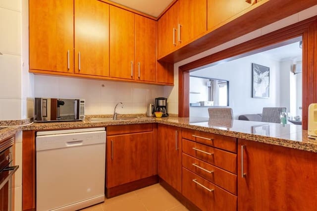 Apartamento de 1 habitación en Los Cristianos, Arona en venta con piscina garaje - 295.000 € (Ref: 9441257)