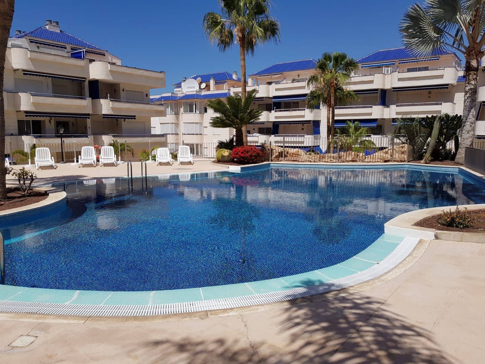 Apartamento de 1 habitación en Los Cristianos en venta con piscina garaje - 295.000 € (Ref: 9441257)