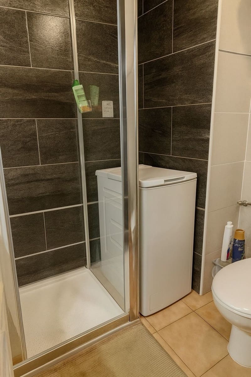 1 makuuhuone Huoneisto myytävänä paikassa Los Cristianos mukana uima-altaan 
autotalli - 290 000 € (Ref: 9445768)