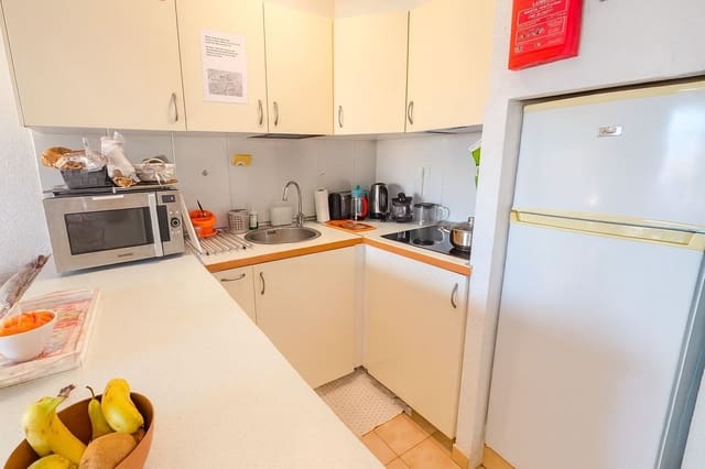 1 sovrum Lägenhet till salu i Los Cristianos, Arona med pool garage - 290 000 € (Ref: 9445768)