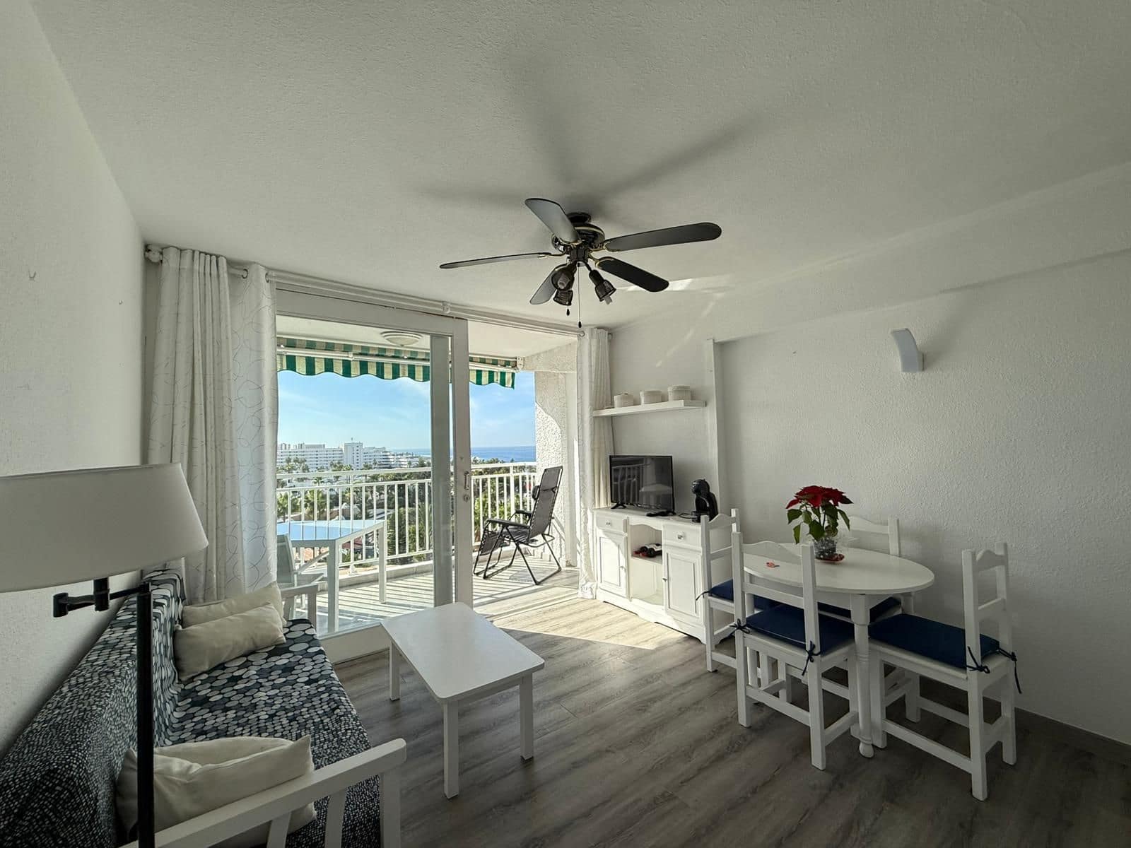 1 sypialnia Penthouse na sprzedaż w Costa Adeje z basenem - 287 000 € (Ref: 9448603)