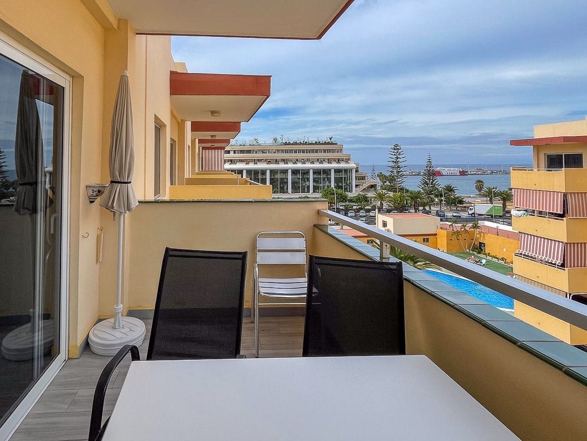 1 chambre Appartement à vendre à Los Cristianos avec piscine - 275 000 € (Ref: 9448604)