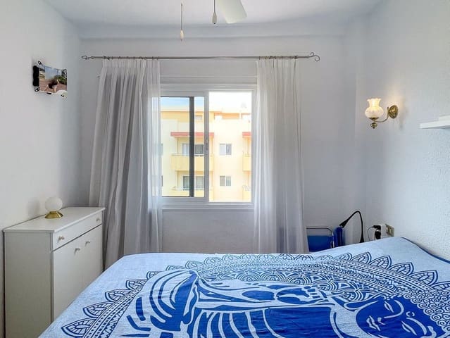 1 chambre Appartement à vendre à Los Cristianos, Arona avec piscine - 275 000 € (Ref: 9448604)