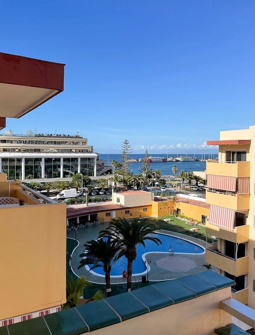 1 chambre Appartement à vendre à Los Cristianos avec piscine - 275 000 € (Ref: 9448604)