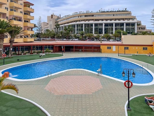 1 chambre Appartement à vendre à Los Cristianos, Arona avec piscine - 275 000 € (Ref: 9448604)