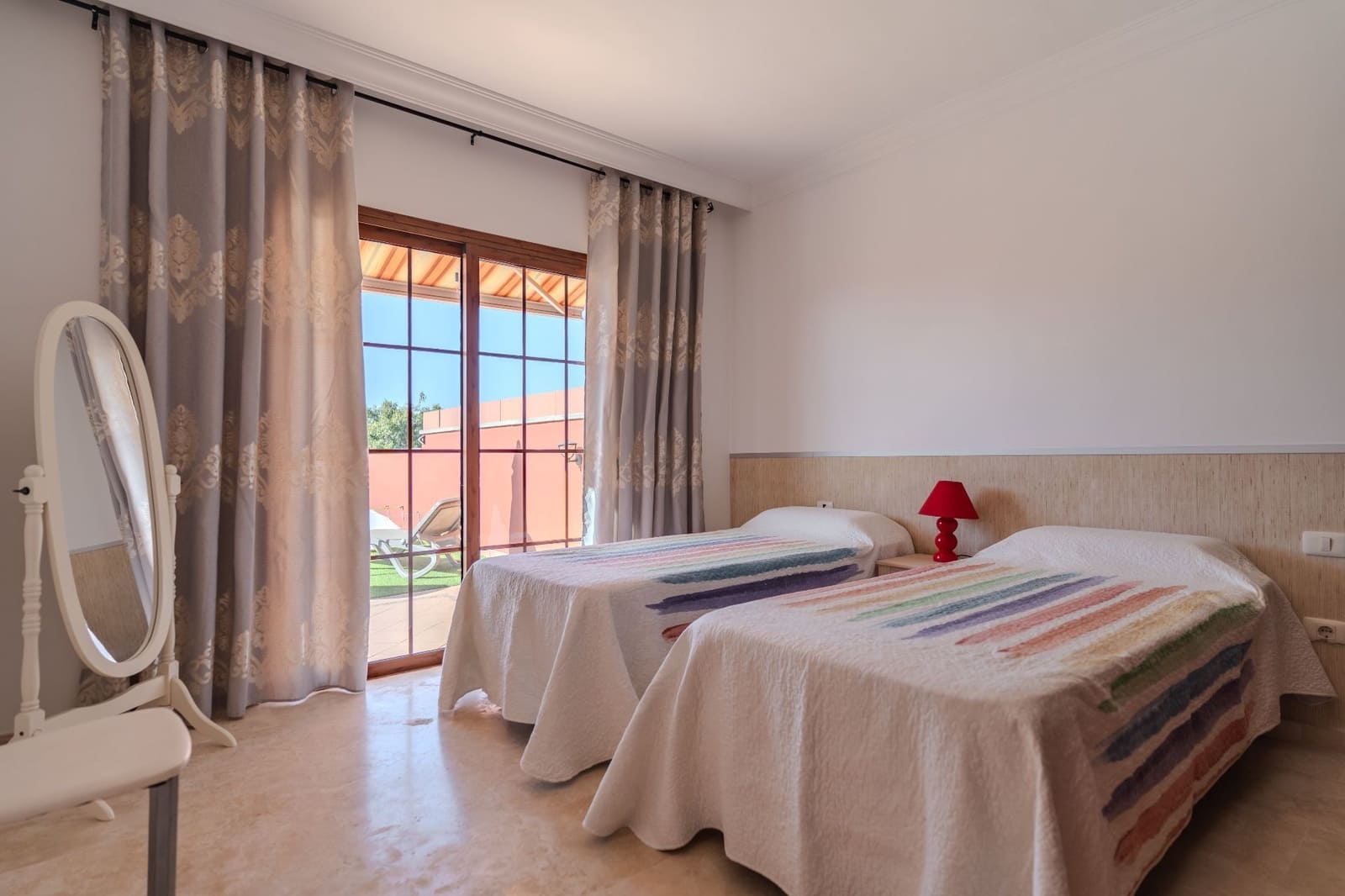 3 sovrum Semi-fristående Villa till salu i Playa del Duque med pool garage - 1 280 000 € (Ref: 9451622)