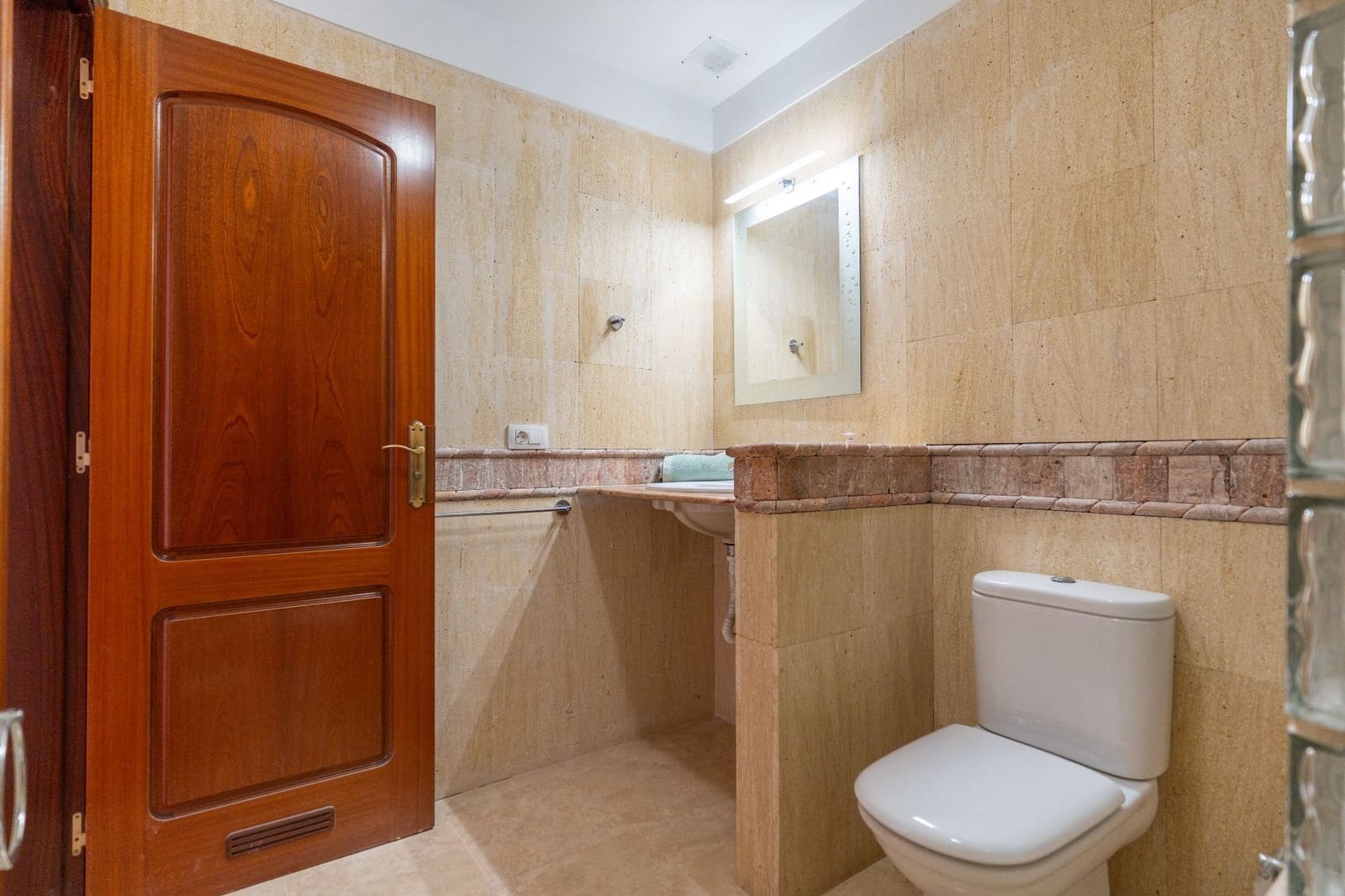 3 sovrum Semi-fristående Villa till salu i Playa del Duque med pool garage - 1 280 000 € (Ref: 9451622)