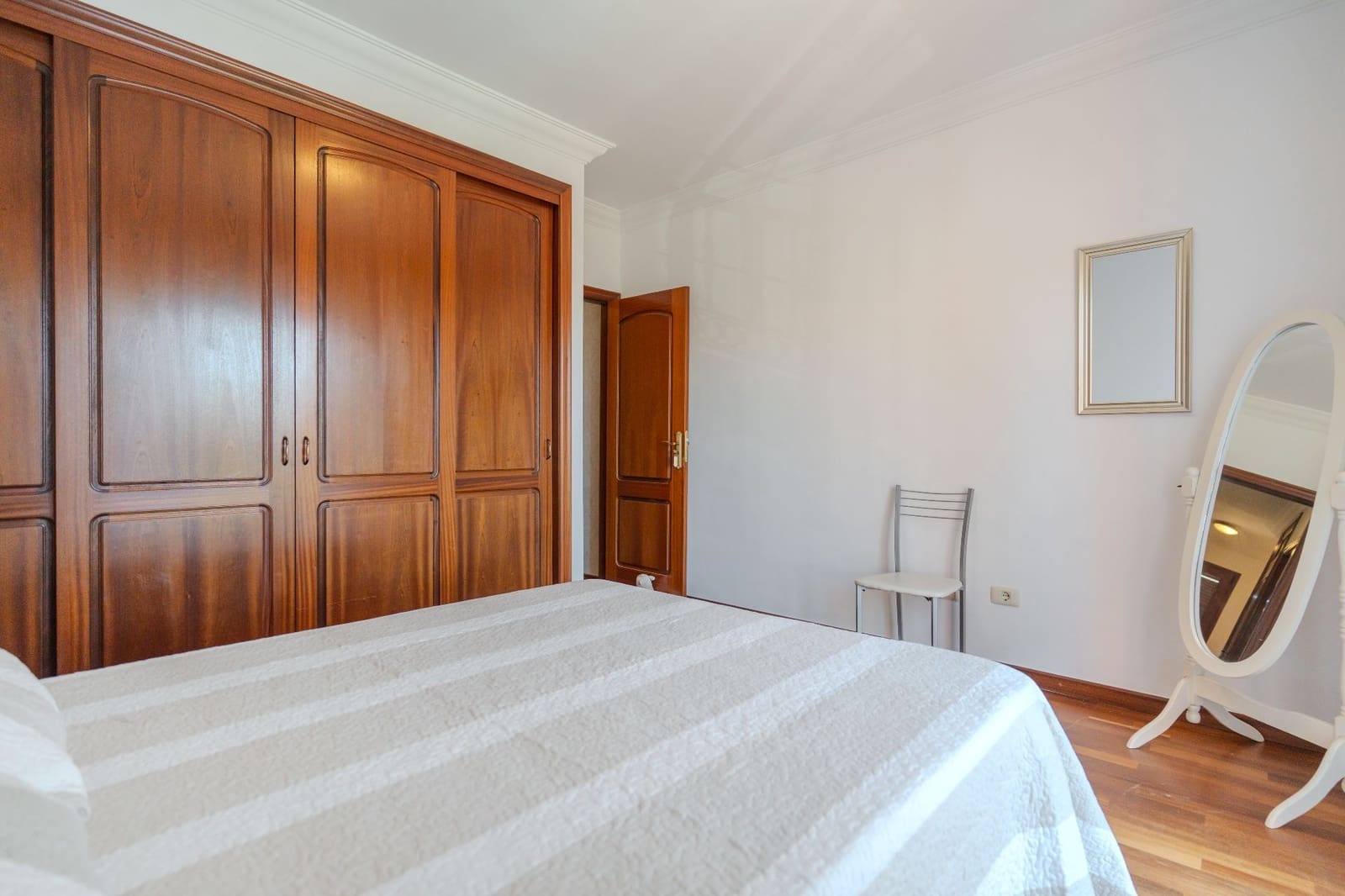 3 sovrum Semi-fristående Villa till salu i Playa del Duque med pool garage - 1 280 000 € (Ref: 9451622)