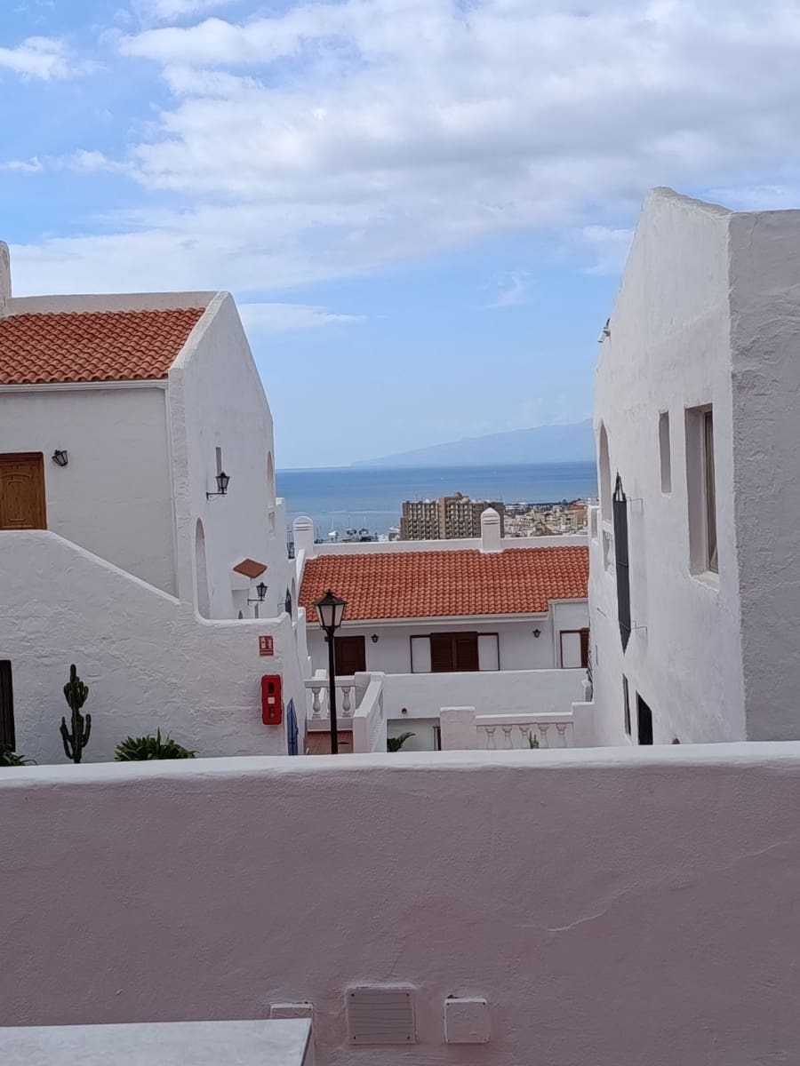 Apartamento en Los Cristianos en venta con piscina - 199.000 € (Ref: 9465172)