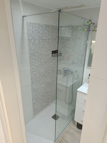 Appartement te koop in Los Cristianos, Arona met zwembad - € 199.000 (Ref: 9465172)