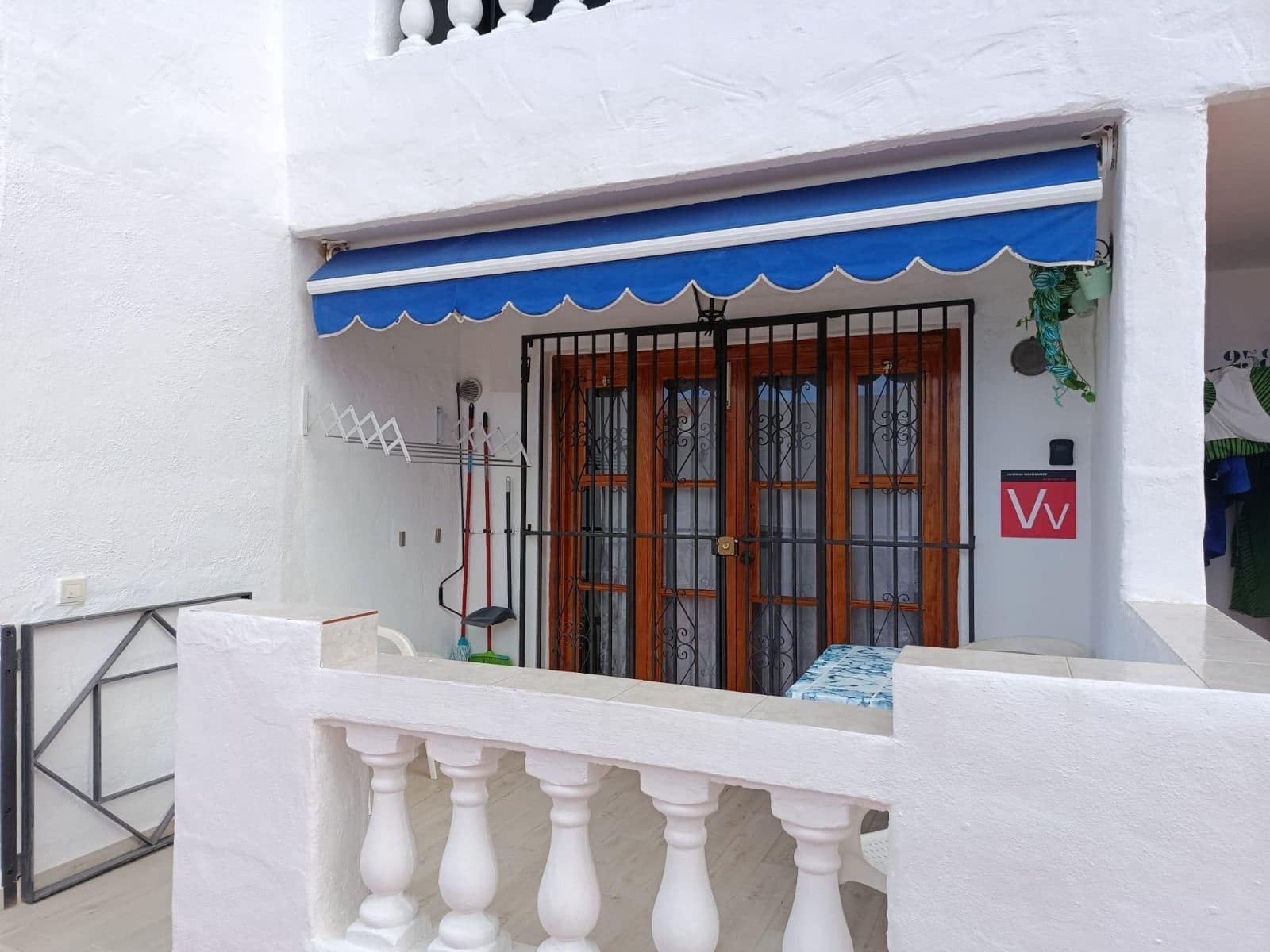 Leilighet til salgs i Los Cristianos med svømmebasseng - € 199 000 (Ref: 9465172)