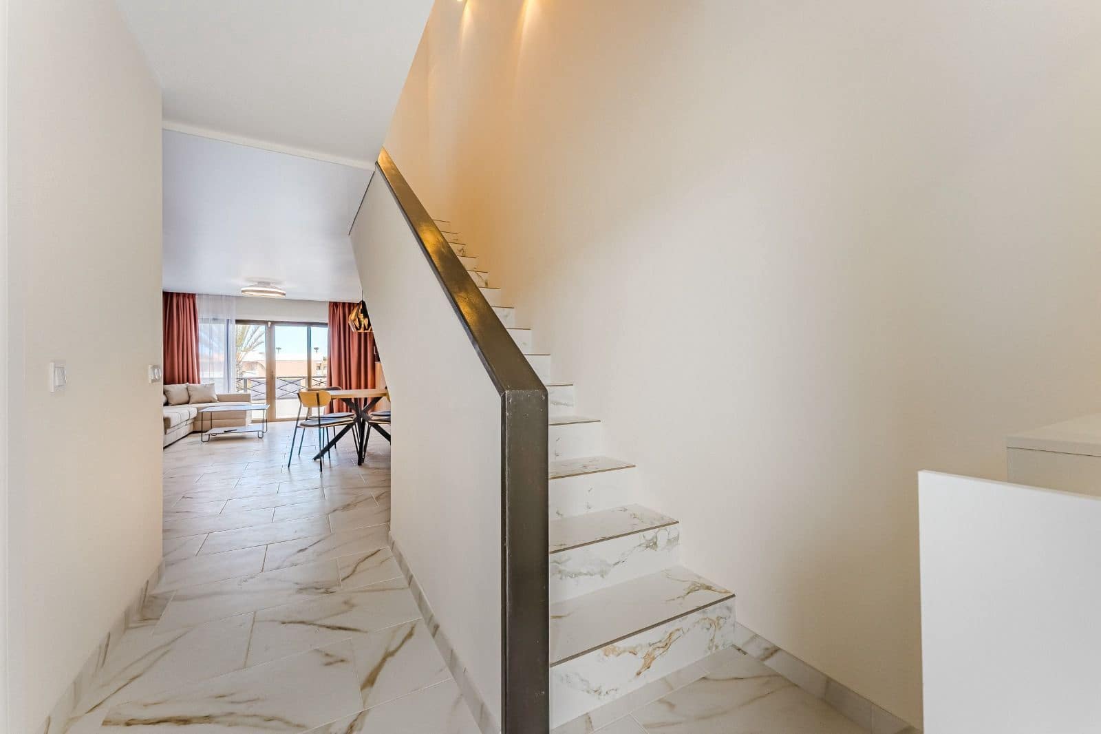 Apartamento de 2 habitaciones en Costa del Silencio en venta con piscina garaje - 325.000 € (Ref: 9465174)