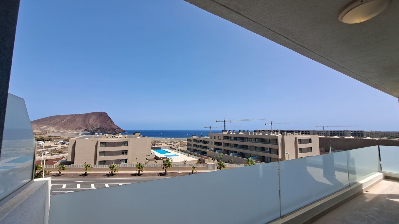 Ático de 2 habitaciones en La Tejita en venta con piscina garaje - 500.000 € (Ref: 9480932)