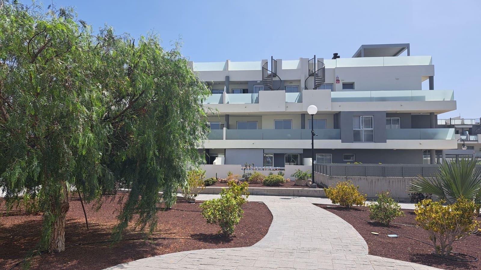 Ático de 2 habitaciones en La Tejita en venta con piscina garaje - 500.000 € (Ref: 9480932)