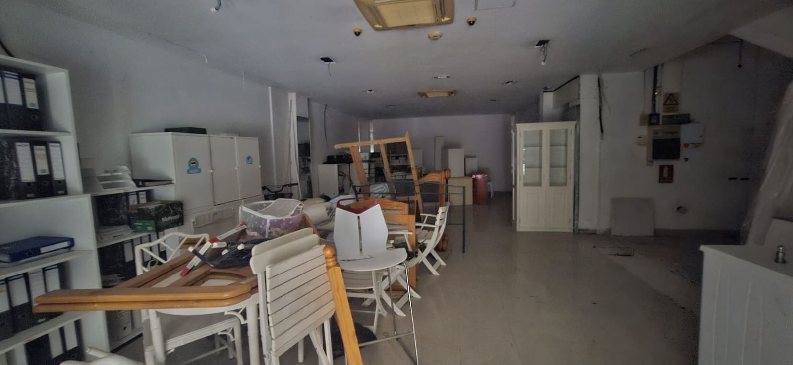Commercial for sale in Los Cristianos - € 340,000 (Ref: 9494280)