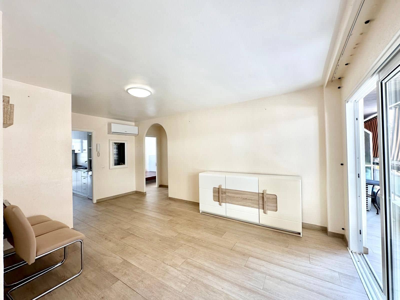 2 bedroom Apartment for sale in Los Cristianos with pool - € 355,000 (Ref: 9494282)