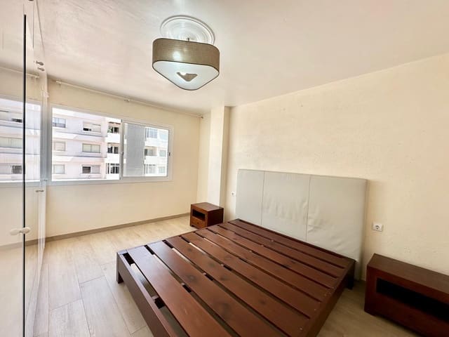 Apartamento de 2 habitaciones en Los Cristianos, Arona en venta con piscina - 355.000 € (Ref: 9494282)