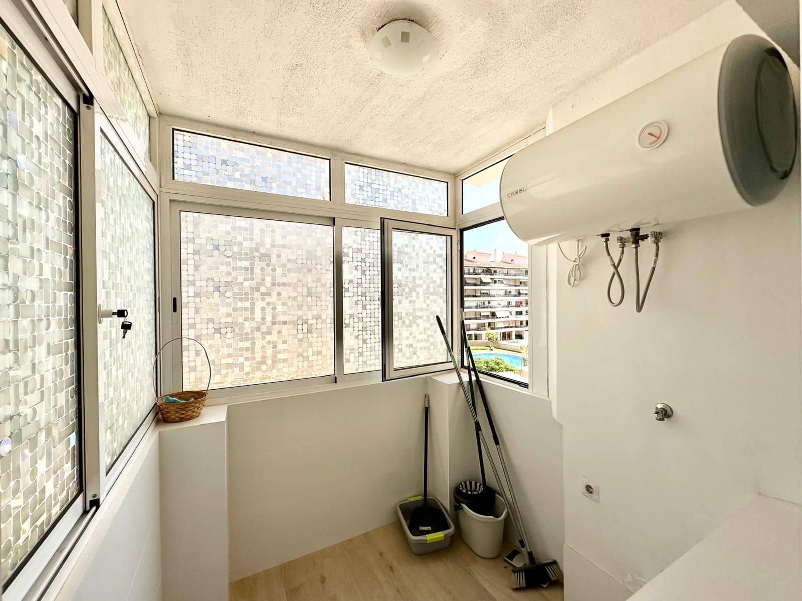 2 bedroom Apartment for sale in Los Cristianos with pool - € 355,000 (Ref: 9494282)