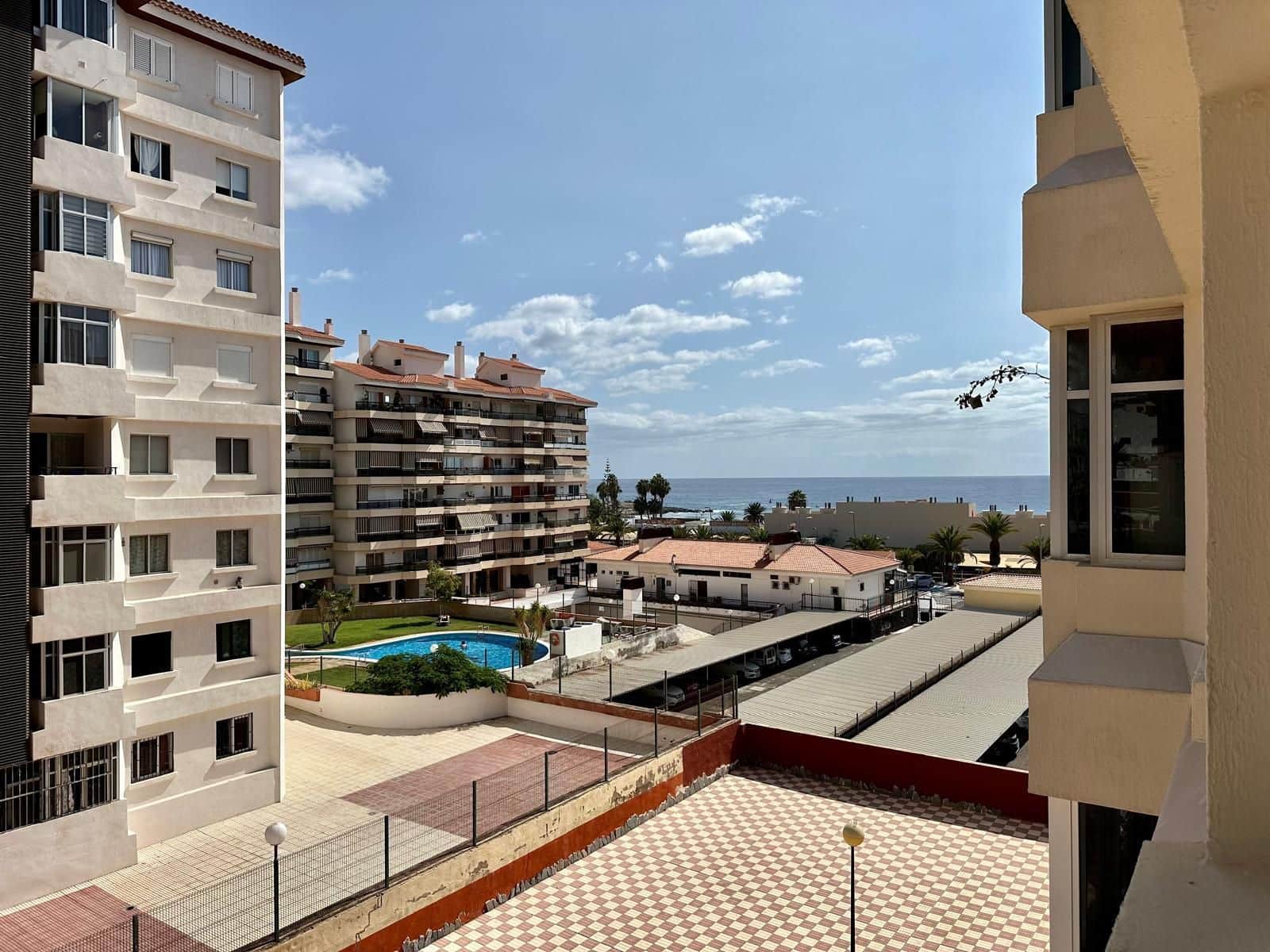 2 bedroom Apartment for sale in Los Cristianos with pool - € 355,000 (Ref: 9494282)